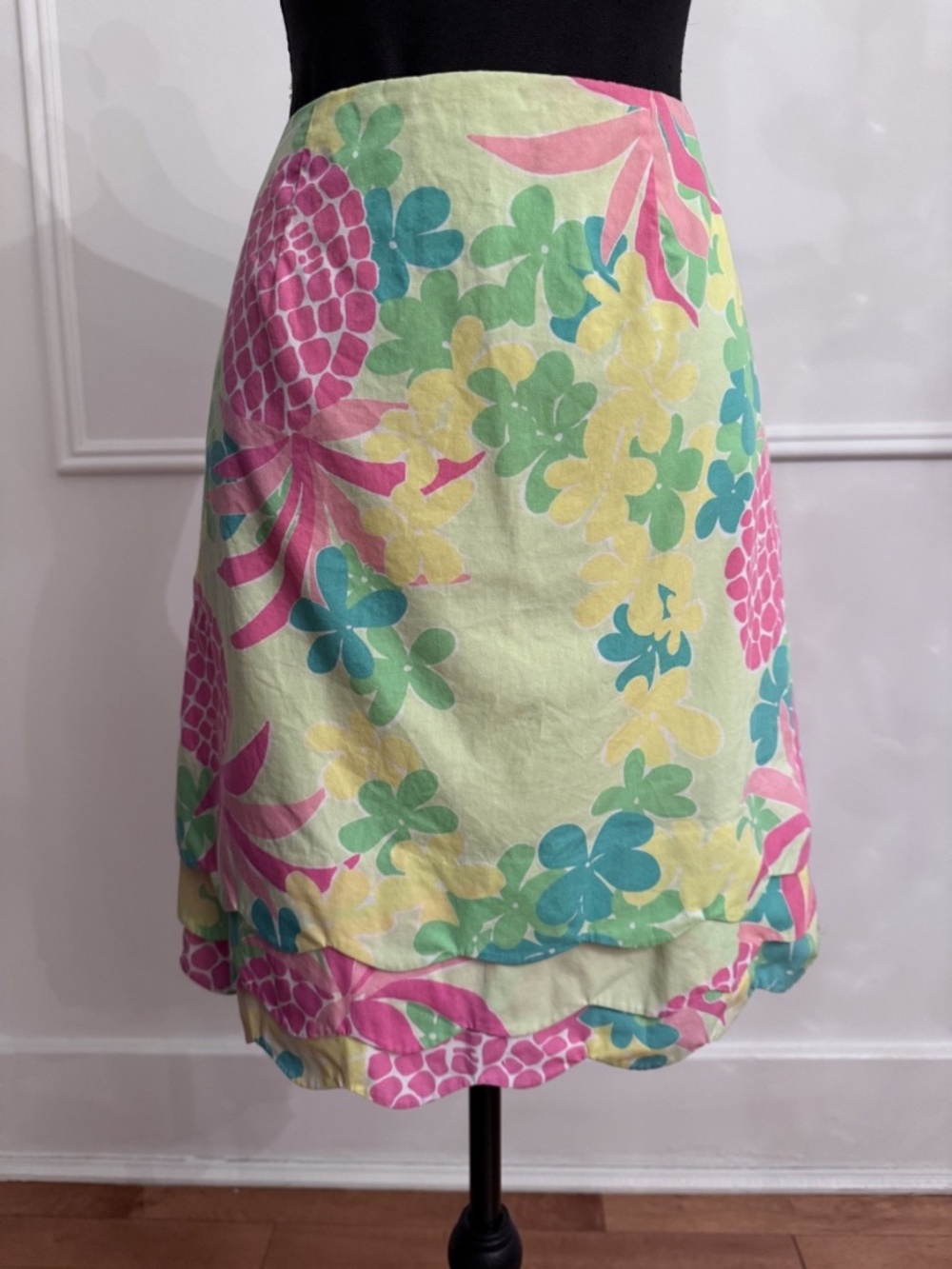 Lilly Pulitzer Size 2 Pineapple Floral Tiered Mini Skirt Cotton Back Zip EUC